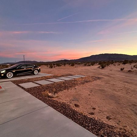 Serene Modern Home Backdoor With Great Wifi, Games, Movies, Patio Seating And Bbq Easy Access To North Joshua Tree National Park In 10 Minutes Twentynine Palms Luaran gambar