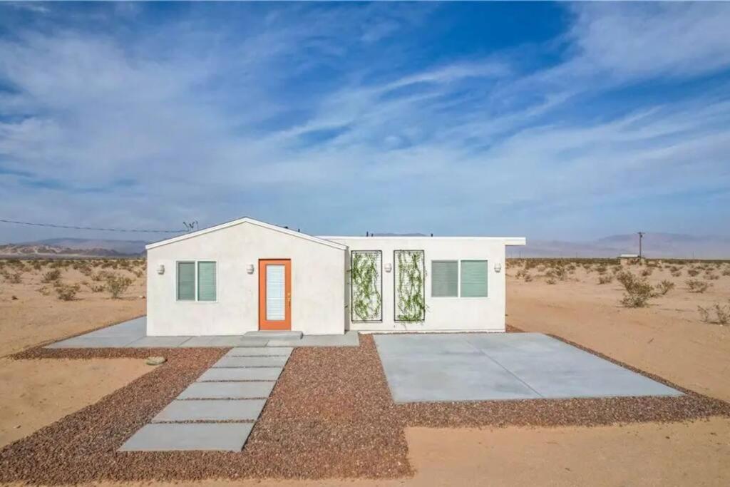 Serene Modern Home Backdoor With Great Wifi, Games, Movies, Patio Seating And Bbq Easy Access To North Joshua Tree National Park In 10 Minutes Twentynine Palms Luaran gambar