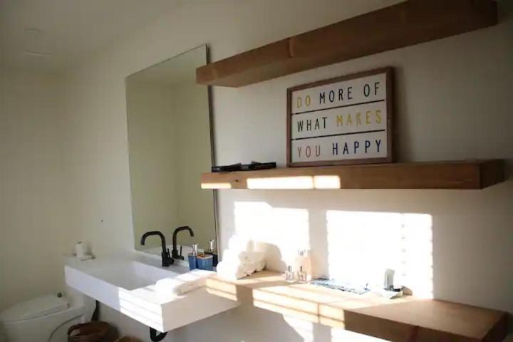 Serene Modern Home Backdoor With Great Wifi, Games, Movies, Patio Seating And Bbq Easy Access To North Joshua Tree National Park In 10 Minutes Twentynine Palms Luaran gambar