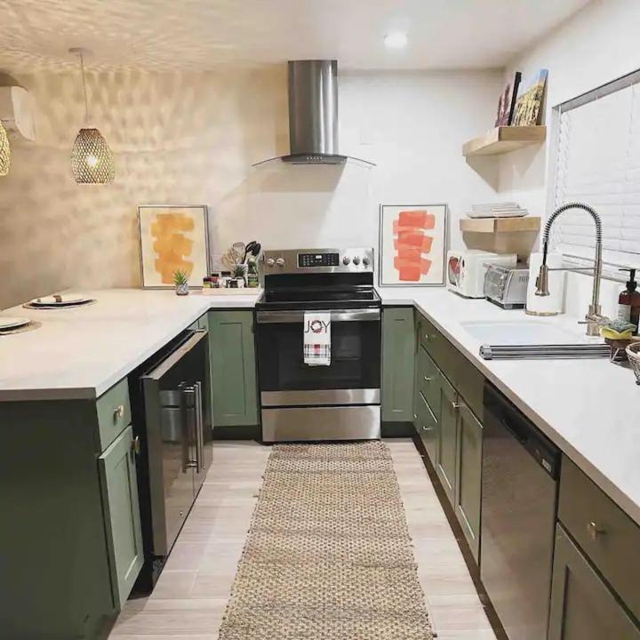 Serene Modern Home Backdoor With Great Wifi, Games, Movies, Patio Seating And Bbq Easy Access To North Joshua Tree National Park In 10 Minutes Twentynine Palms Luaran gambar