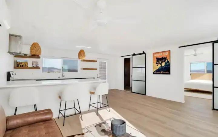 Serene Modern Home Backdoor With Great Wifi, Games, Movies, Patio Seating And Bbq Easy Access To North Joshua Tree National Park In 10 Minutes Twentynine Palms Luaran gambar