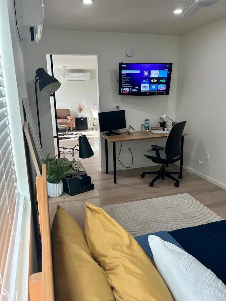 Serene Modern Home Backdoor With Great Wifi, Games, Movies, Patio Seating And Bbq Easy Access To North Joshua Tree National Park In 10 Minutes Twentynine Palms Luaran gambar
