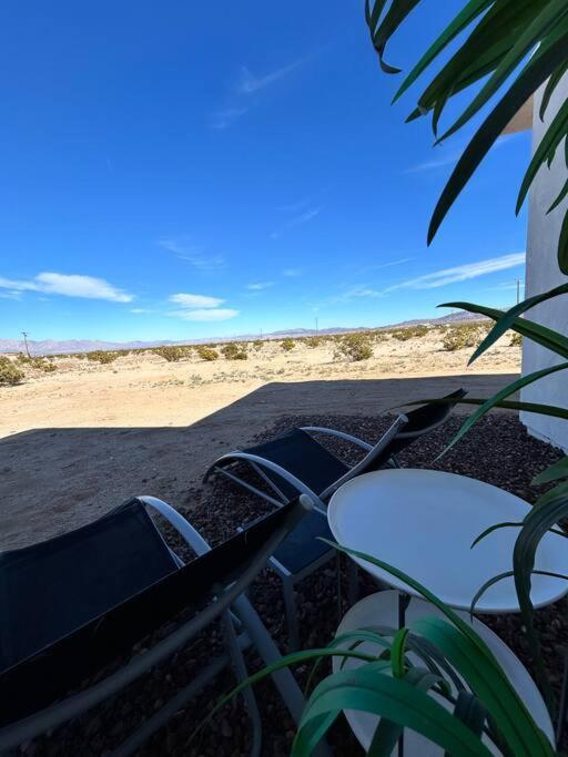 Serene Modern Home Backdoor With Great Wifi, Games, Movies, Patio Seating And Bbq Easy Access To North Joshua Tree National Park In 10 Minutes Twentynine Palms Luaran gambar